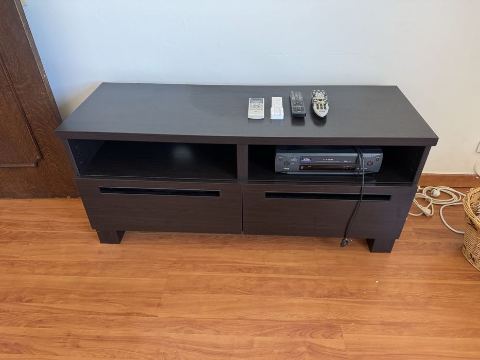 Movel TV Castanho IKEA