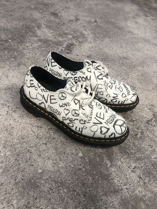 Dr Martens 1461 Script 3-Hole White Derby Peace Love Freedom
