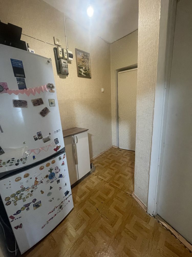 Продам 2-х кімнатну квартиру в центрі