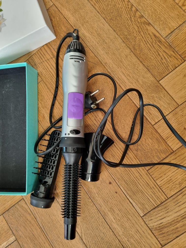 Sprawna suszarka do włosów Vidal sassoon appliances