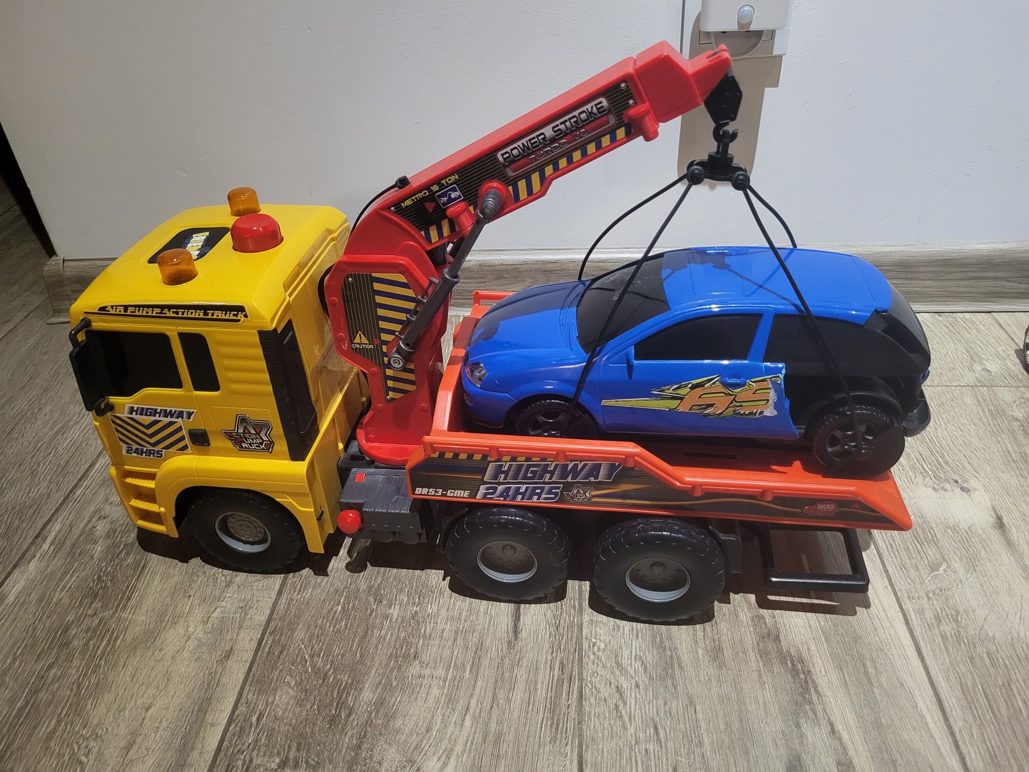 Zestaw aut - laweta, straż pożarna, monster truck