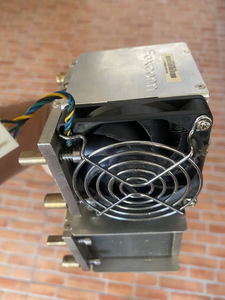 2 Coolers foxconn