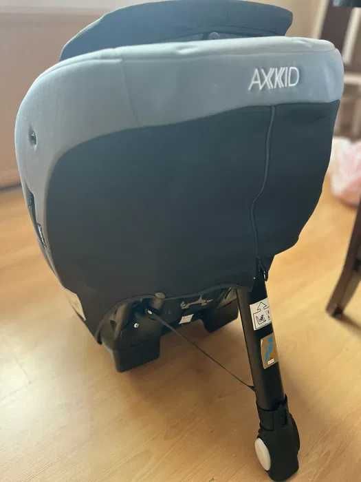 Fotelik samochodowy axkid move 9-25 kg kilka razy użyty