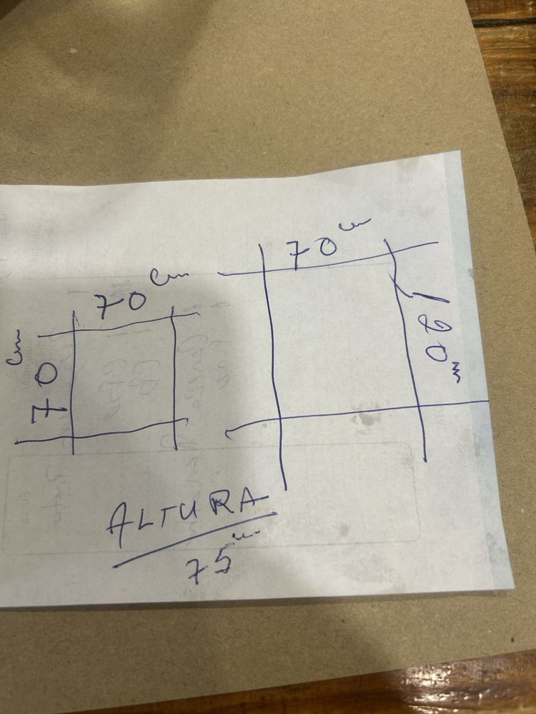 Mesas e cadeiras de retaurante