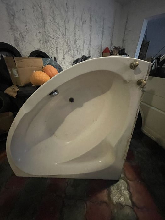 Wanna sprawna biała