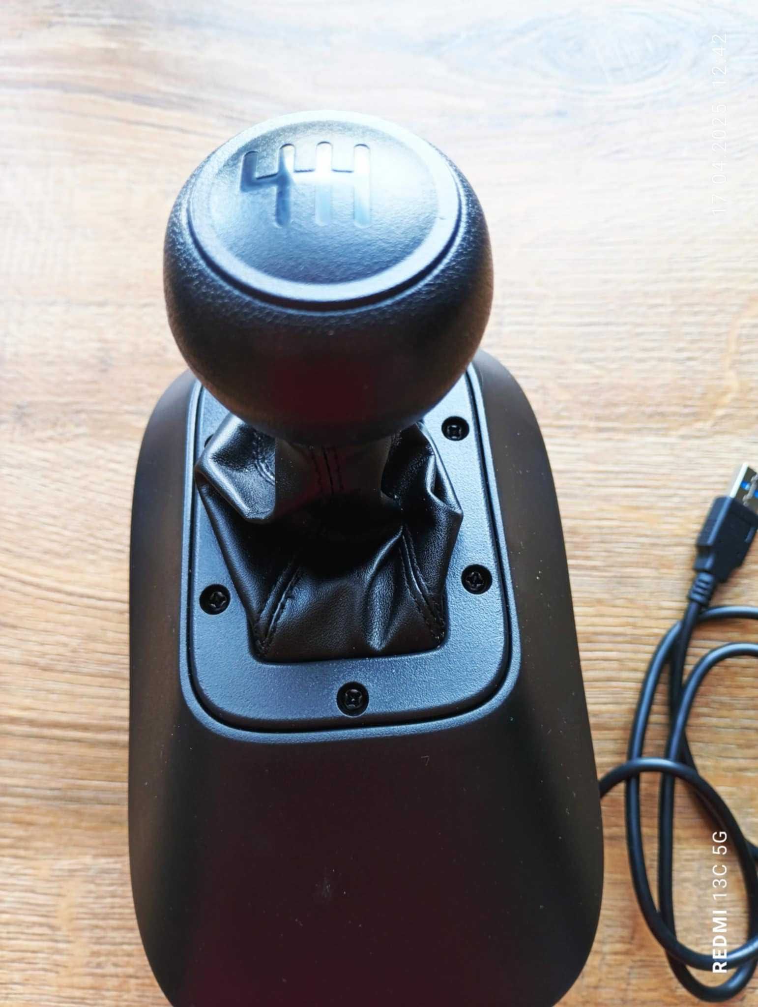 Kierownica DOYO G30 z pedałami i dźwignią zmiany biegów PC Xbox PS5