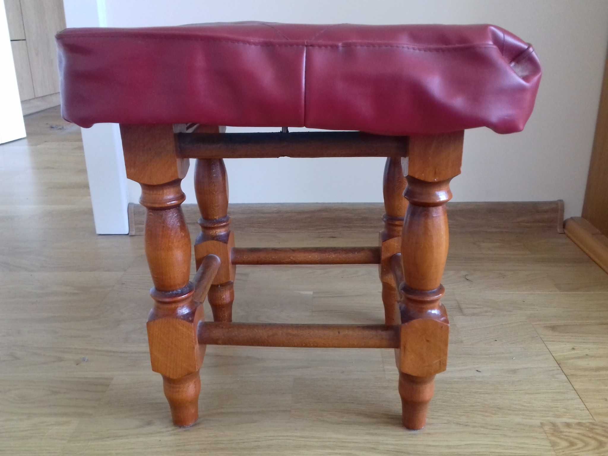niski stołeczek , taborecik-  36 cm
