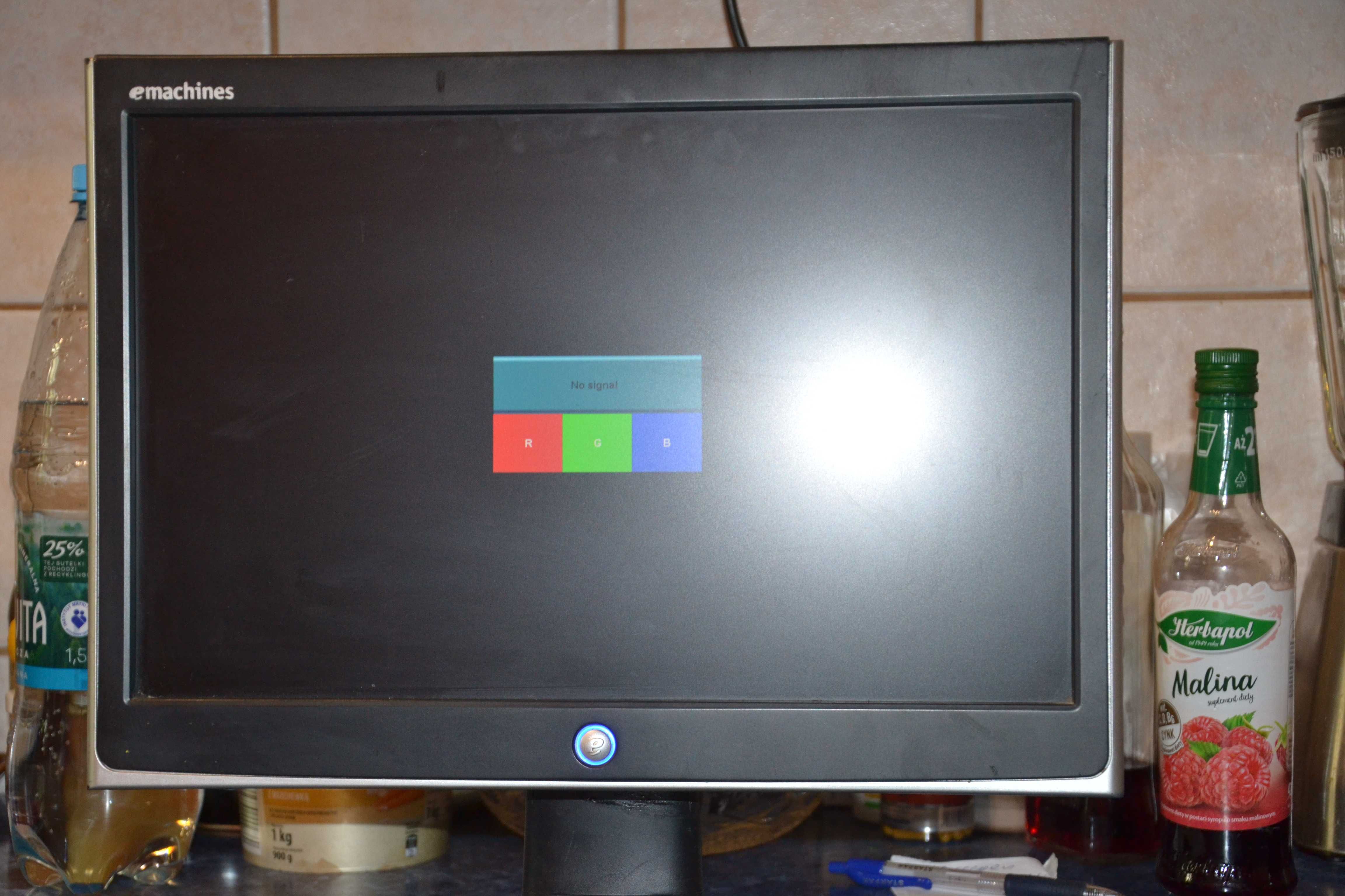 Monitor lcd Emachines 17 cali