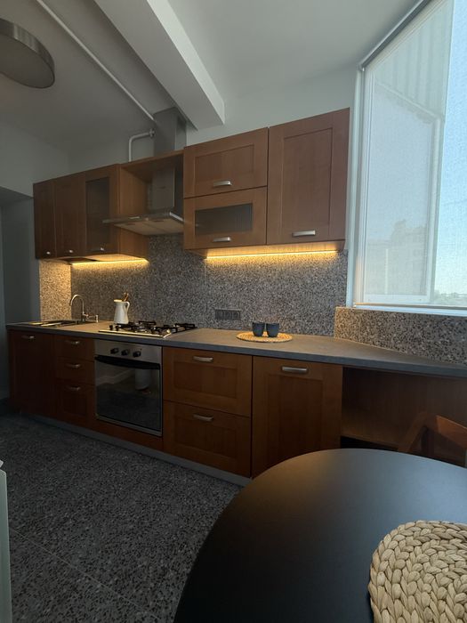 Оренда студіі + даі спальні на Г.Майдану