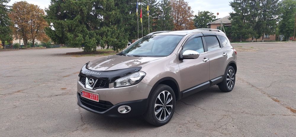 NISSAN Qashgai +2 Tecna 1.5диз. 81kv.110л.с. 6-Ступка