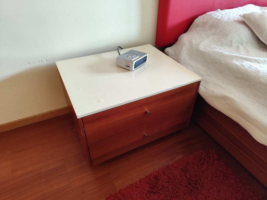 Mobília Quarto de Casal - Cama e Mesas de Cabeceira