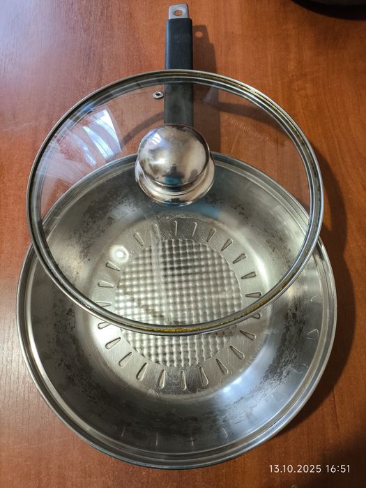 Набор. Казан, казанок, котелок. СССР. Сковорода. Ложка (поварёшка).