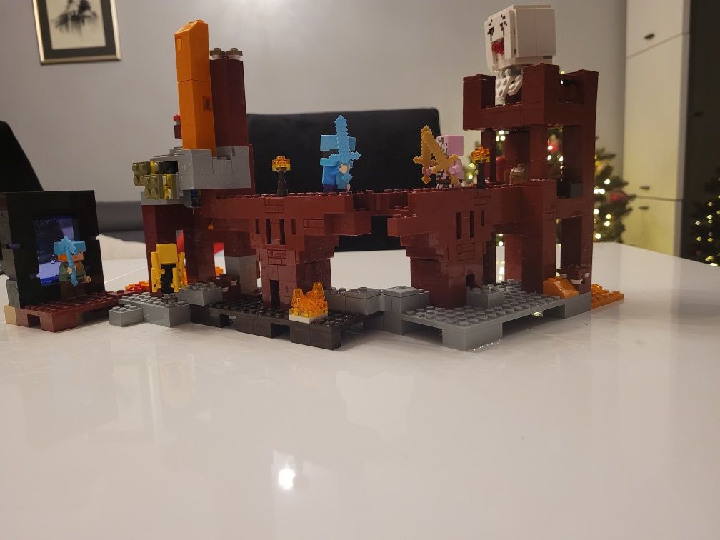 Lego Minecraft Forteca Netheru