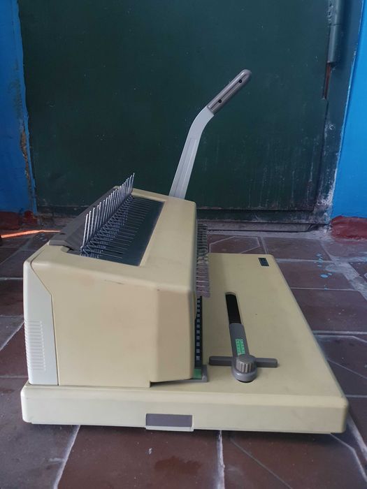 Переплетчик на пластиковую пружину DSB №1