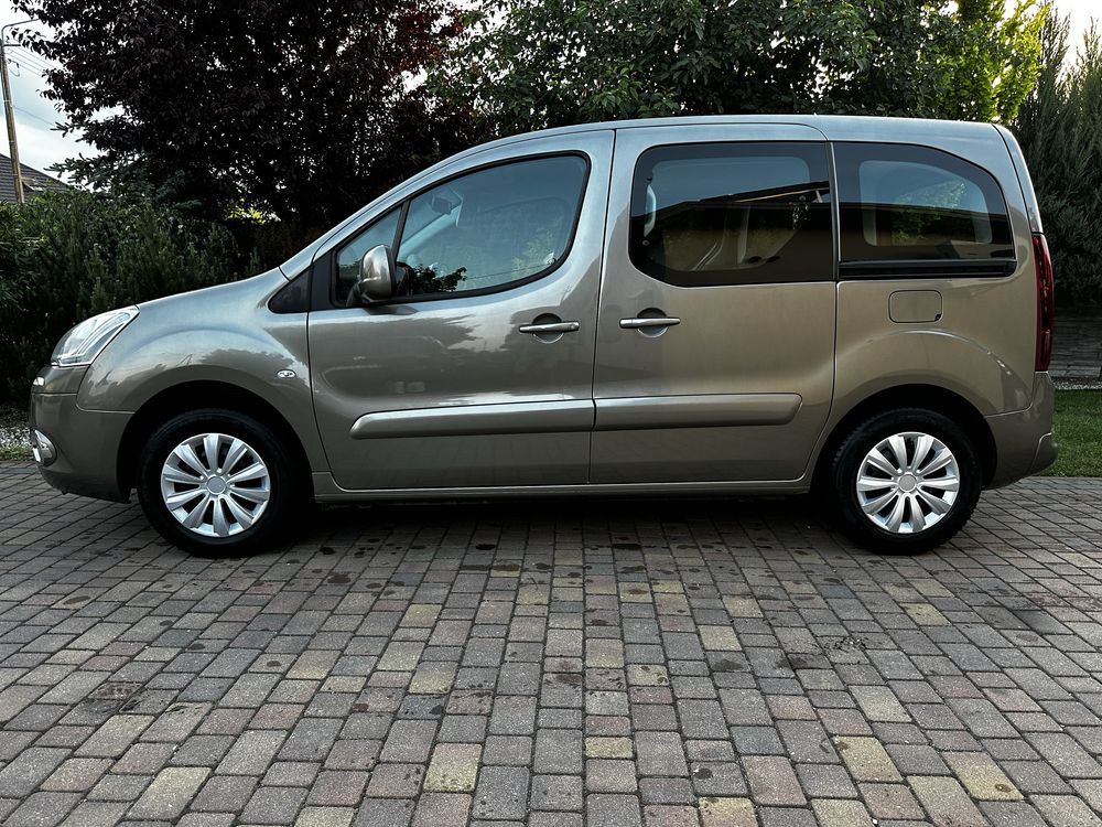 Zarejestrowany Citroen Berlingo II Multispace 1.6 HDI niski przebieg