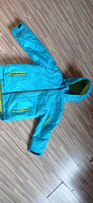 Kurtka narciarska dziecięca 128, stan bardzo dobry