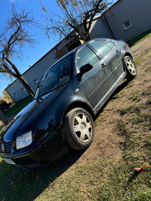 Volkswagen bora 1,6 benzyna