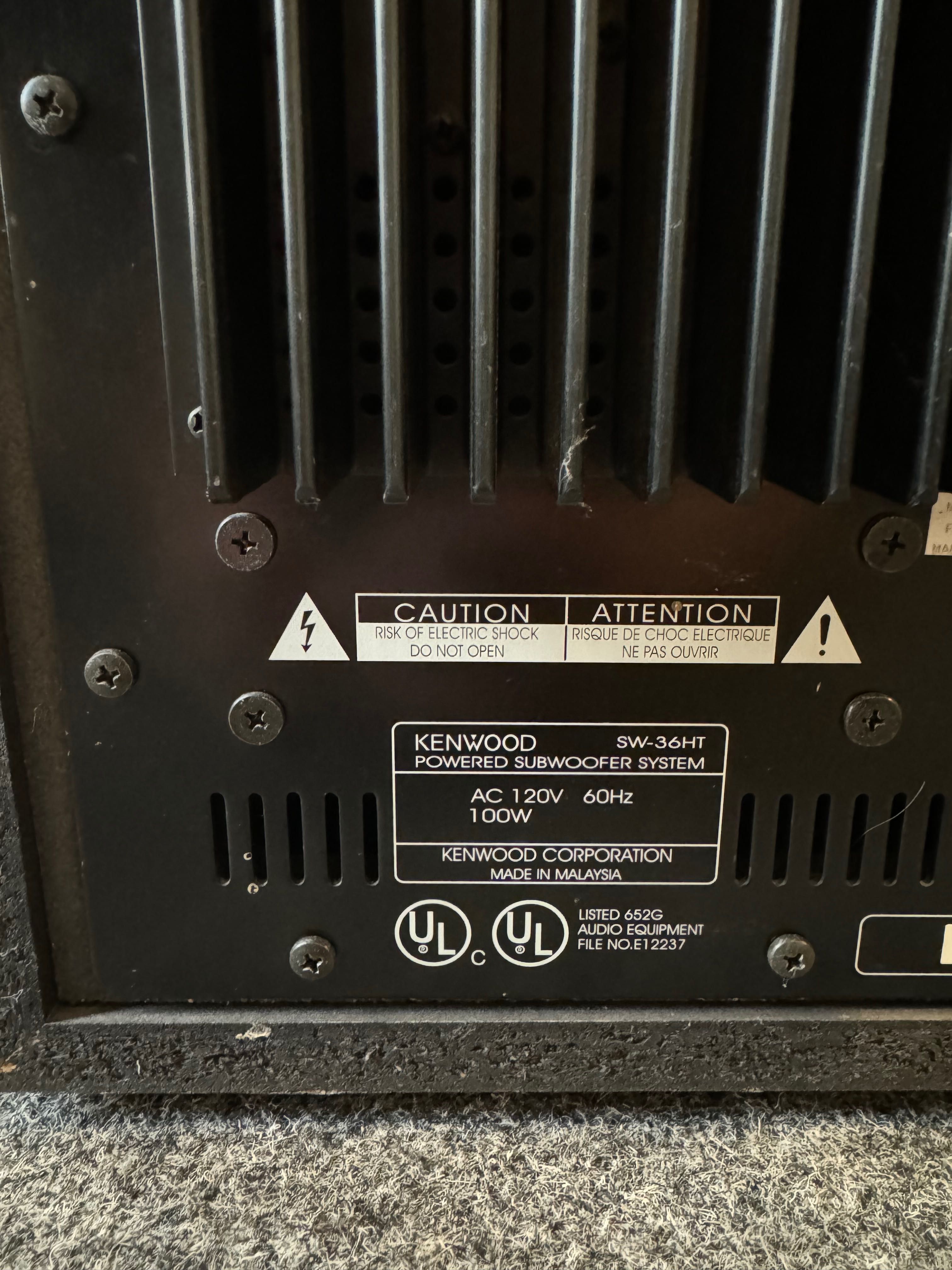 Amplituner Kenwood VR-606 z subwooferem i głośnikami