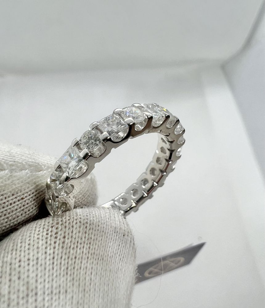 Золотое кольцо с натуральными бриллиантами 2.46 карат. 750 проба.