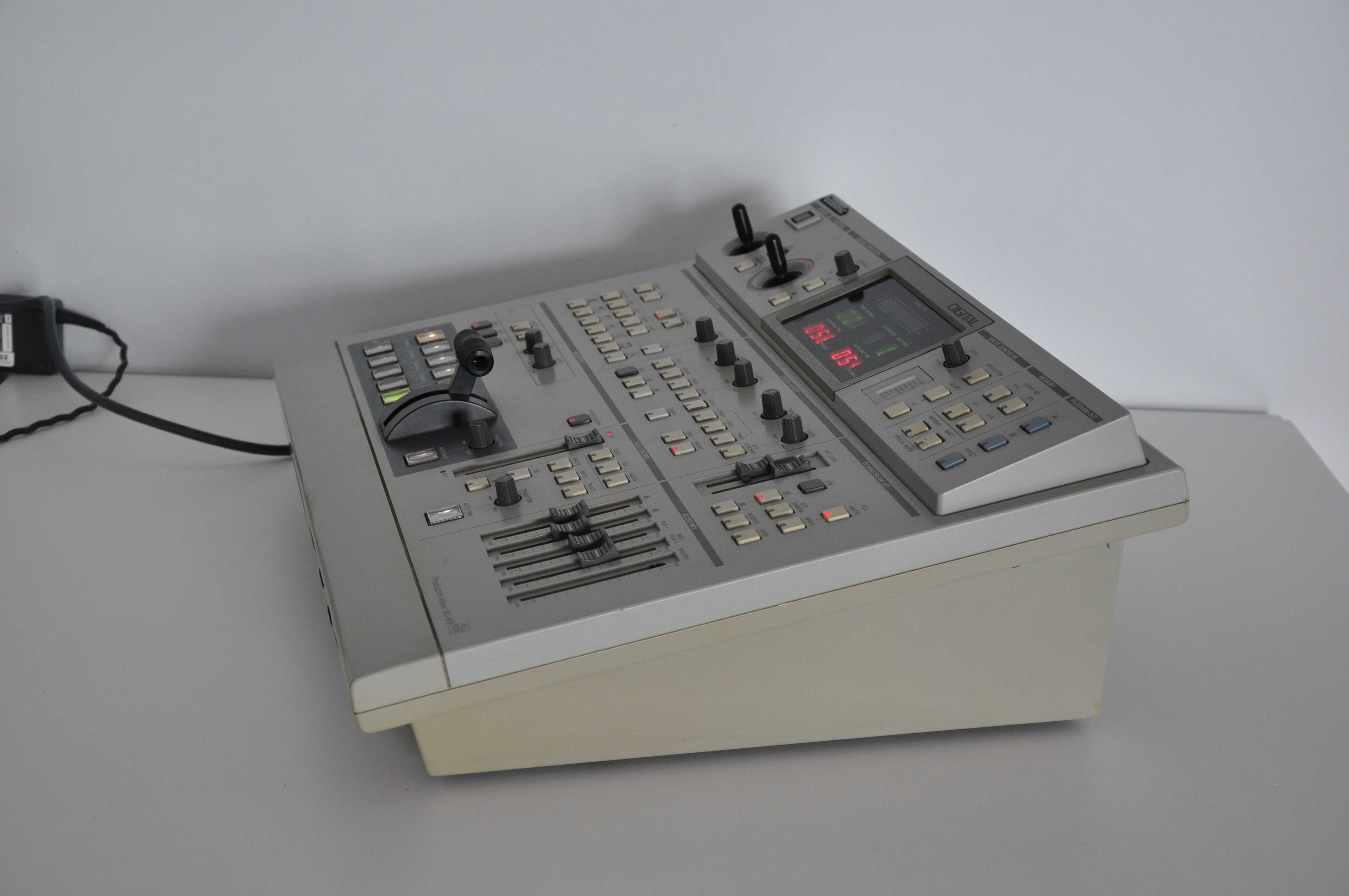 Mesa de Mistura Panasonic WL-MX50/G + Legendador