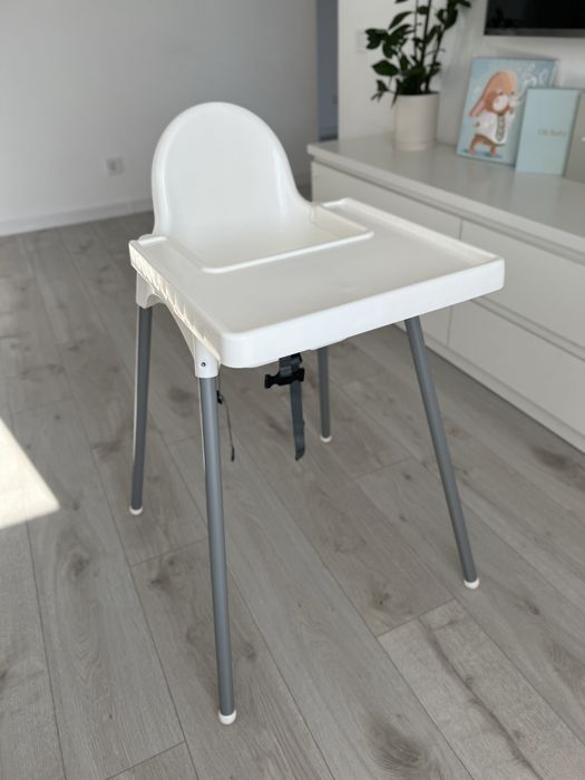 Кріселко для годування IKEA ANTILOP біле з ніжками