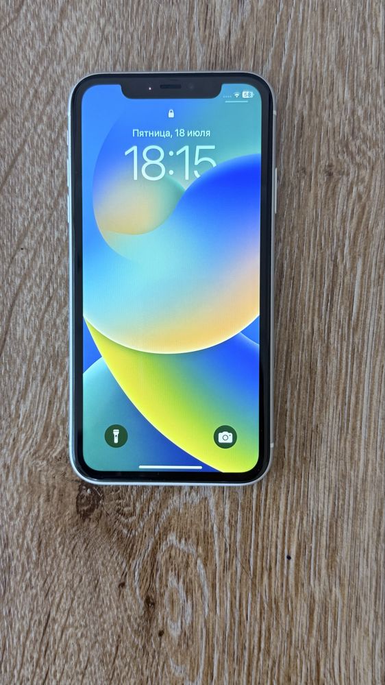Iphone 11 білого кольору на 128 гб