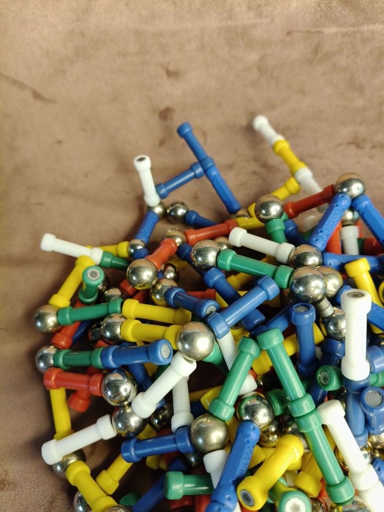 Klocki magnetyczne dla dzieci 47