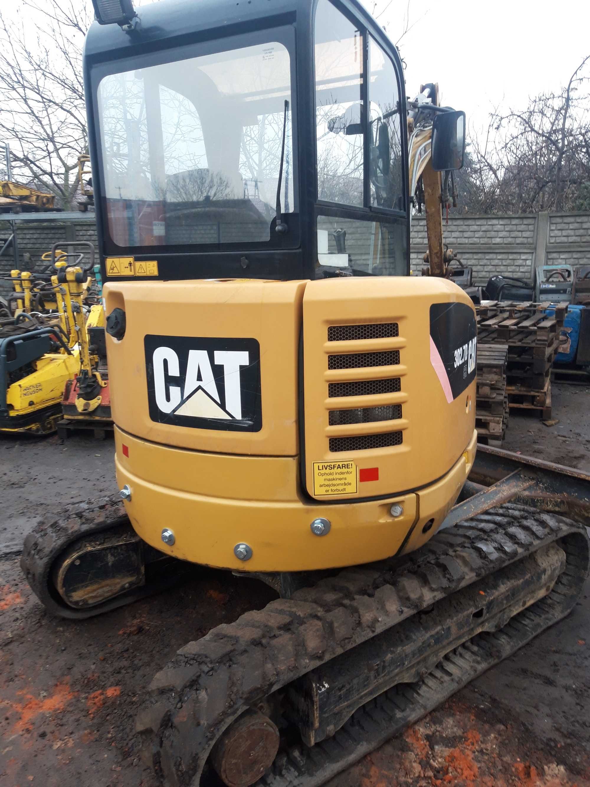 koparka cat 302.7 caterpillar 2,7tony 2013r. JCB Kubota bobcat