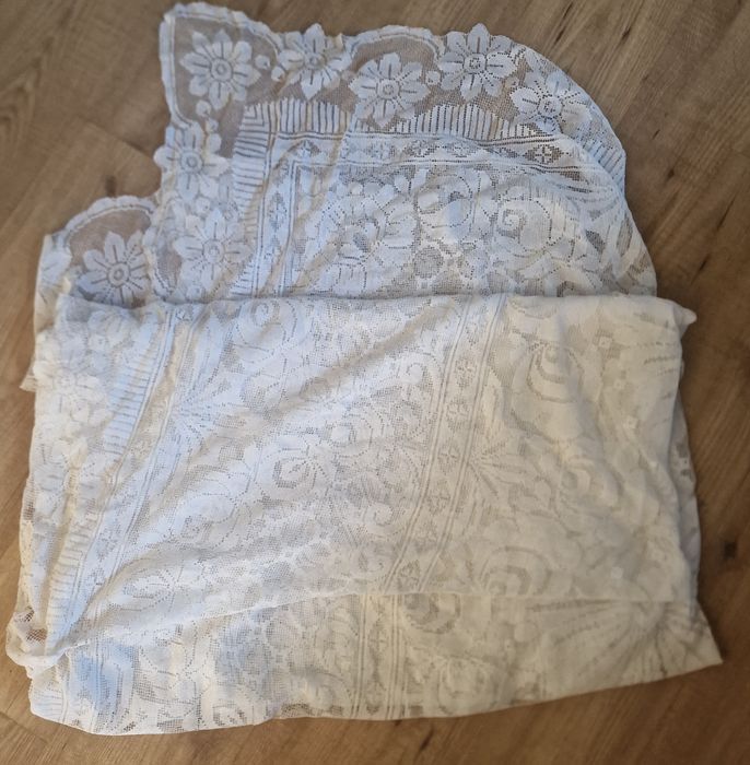 Toalha de mesa em renda de filé - vintage