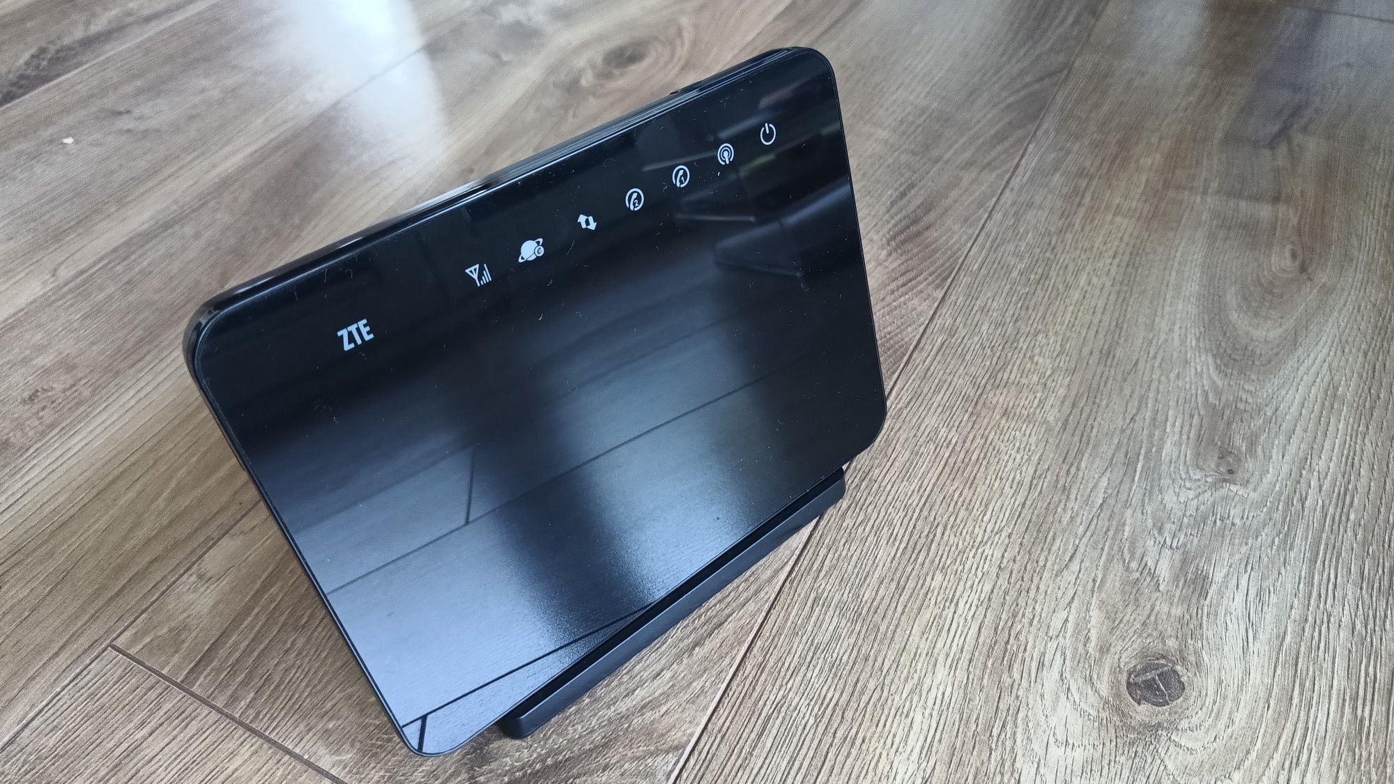 Router LTE - ZTE MF28D
