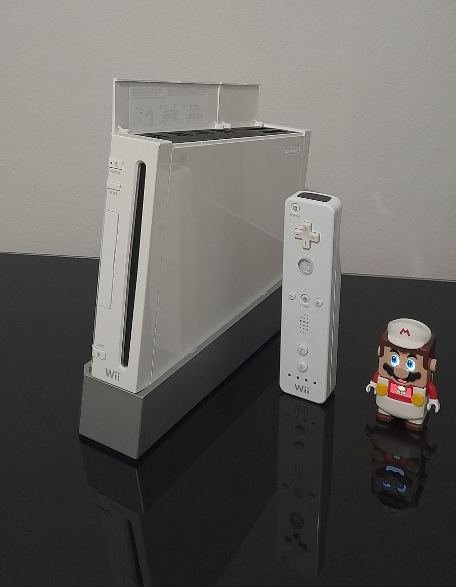 Consola Wii White Edition + Comando Wii (EXCELENTE ESTADO E COMPLETA)