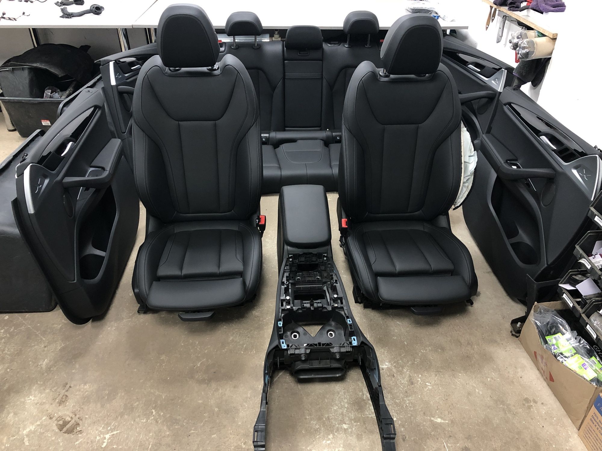 Комплектний салон з картами (дефект) BMW iX3 G08 2021-
