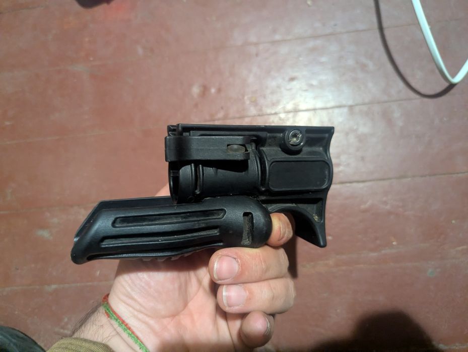 Глушник Стрела 5.45, рукоятка, ручка переносу вогню