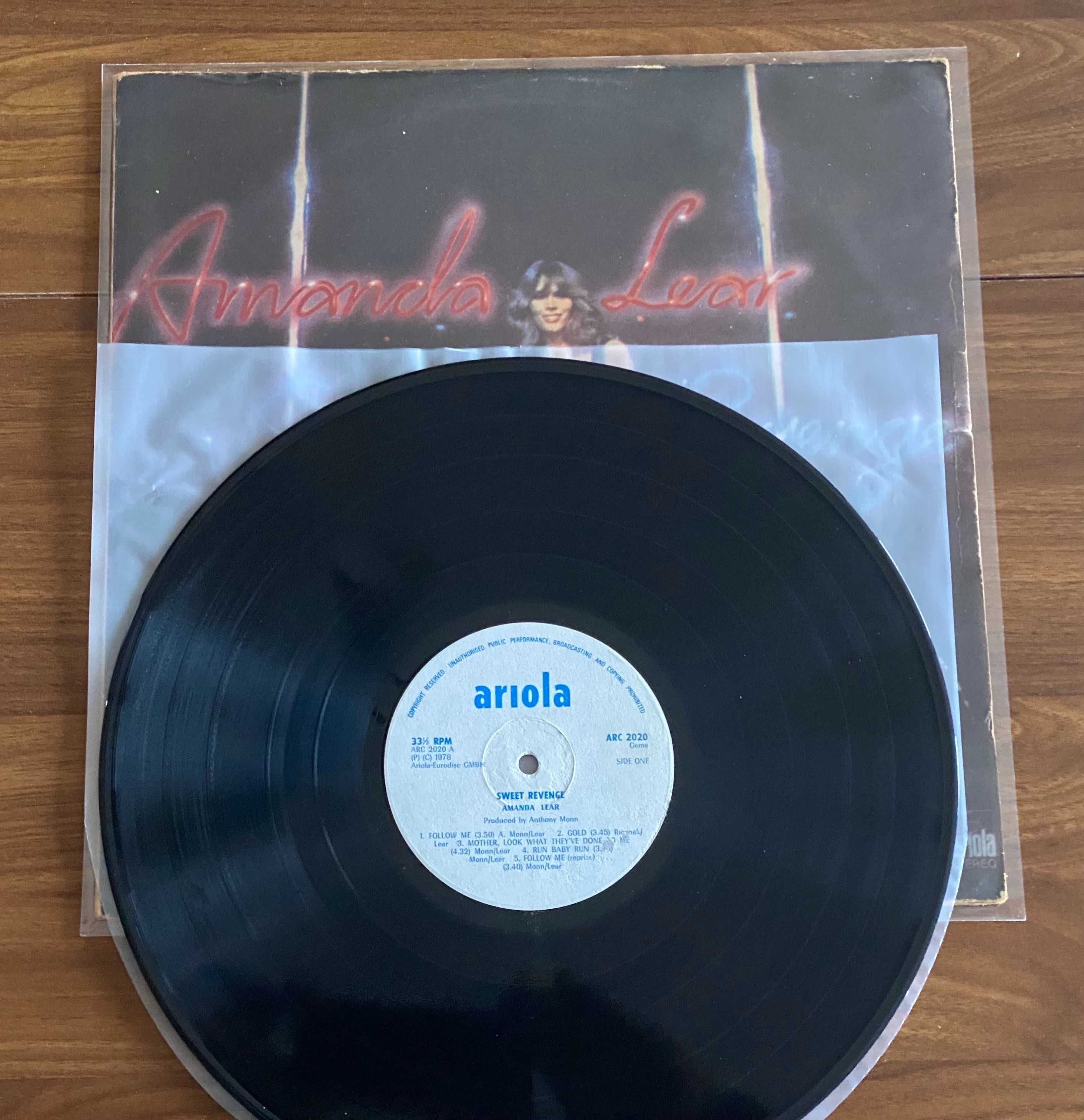 Disco de vinil: Amanda Lear - Sweet Revenge (editora Ariola)