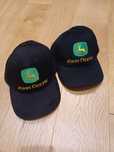 2 czapki John Deere
