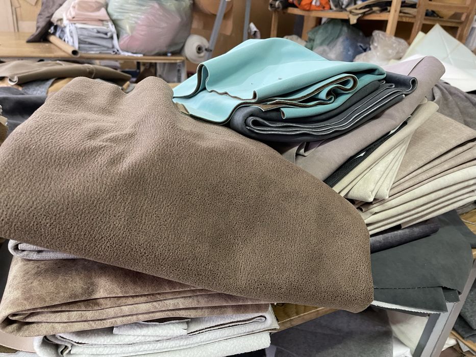 Меблева тканина в кусках і відрізах