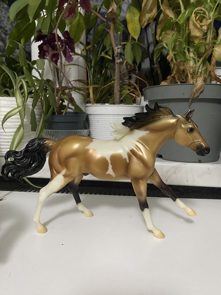 Breyer Classic 940 paint horse