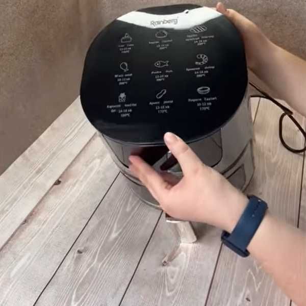 Фритюрниця Аэрофритюрница Аэрогриль Аерофритюрниця Аерогриль мультипіч