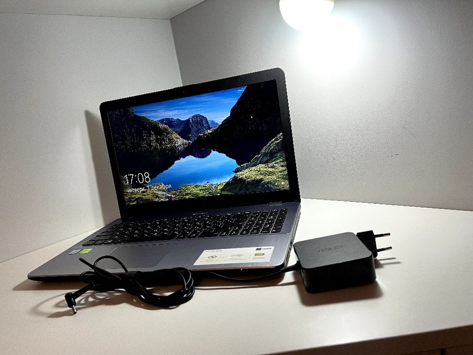 Ноутбук Asus X542UR-DM006T (15.6