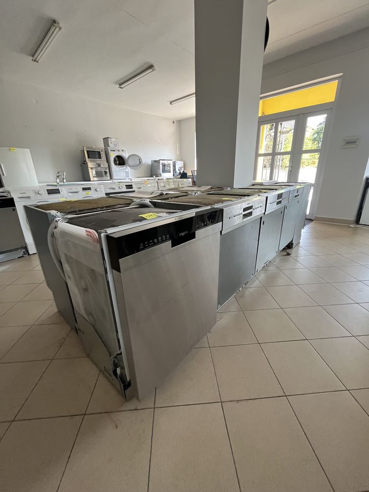 Посудомийні машини Siemens з проектором