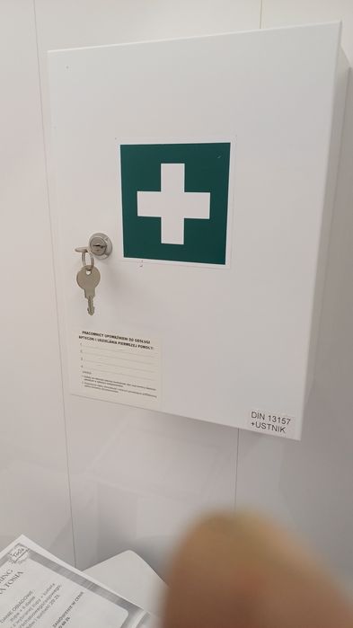 Apteczka metalowa pracownicza  AS 30