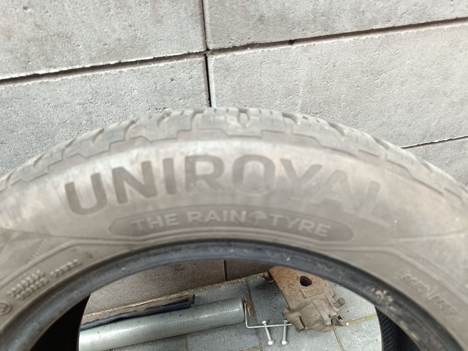 Opony Uniroyal 215/55 R16 wielosezonowe cena za komplet