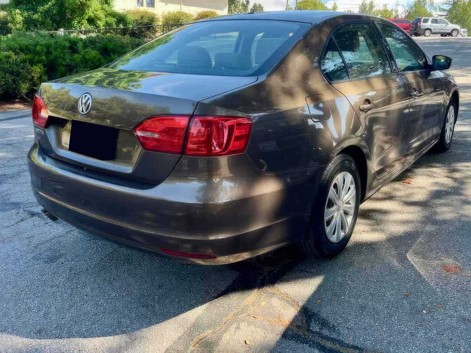 Volkswagen Jetta S      2014