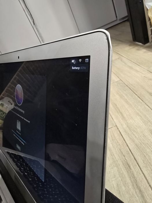 MacBook Air 13" [2015] • i5 • 4GB RAM • 120GB SSD • нормальна бата