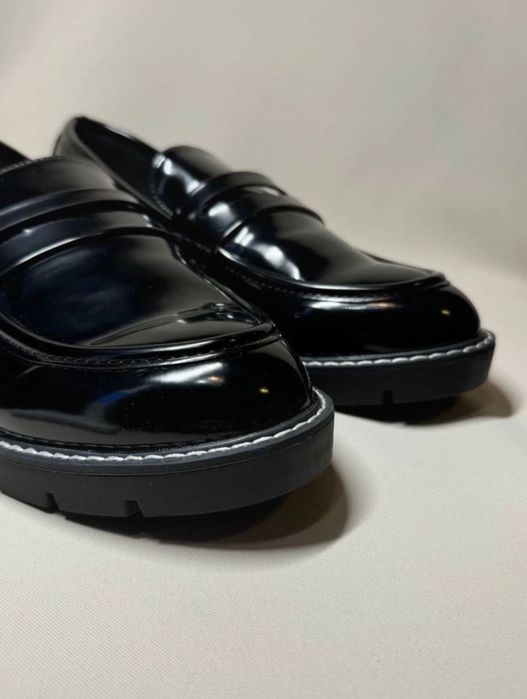 Lakierowane loafersy New Look