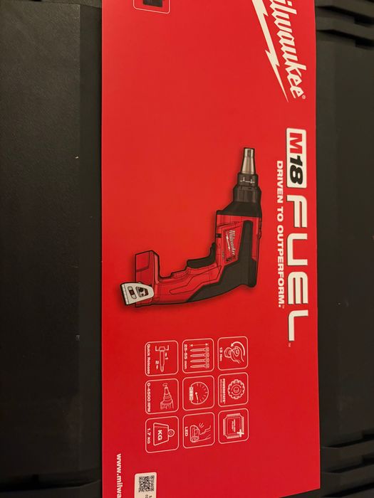 Milwaukee m18 FSG do regipsu