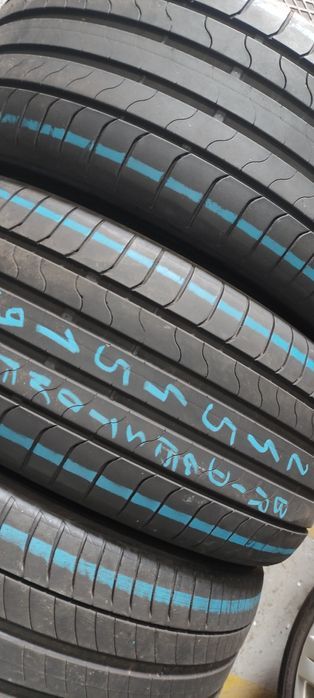 Pneus 245/45/19  semi novos