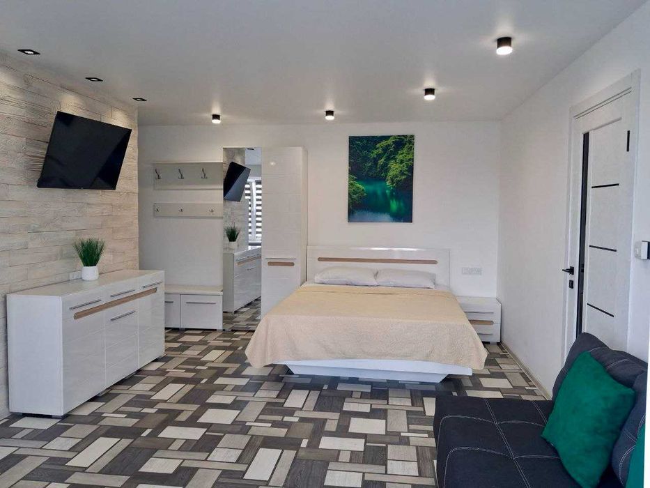 Посуточно, Центр,2-х ком, документы,стоянка, Люкс