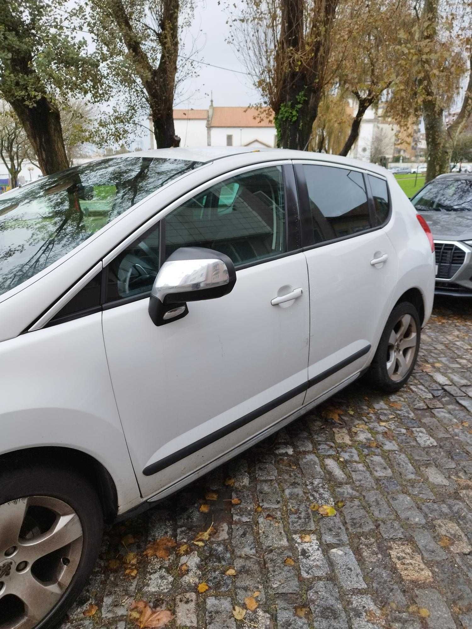 PEUGEOT 3008 D 96.000 km 2013 caixa automática