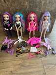 Zestaw lalek rainbow high emi stella violet amaya